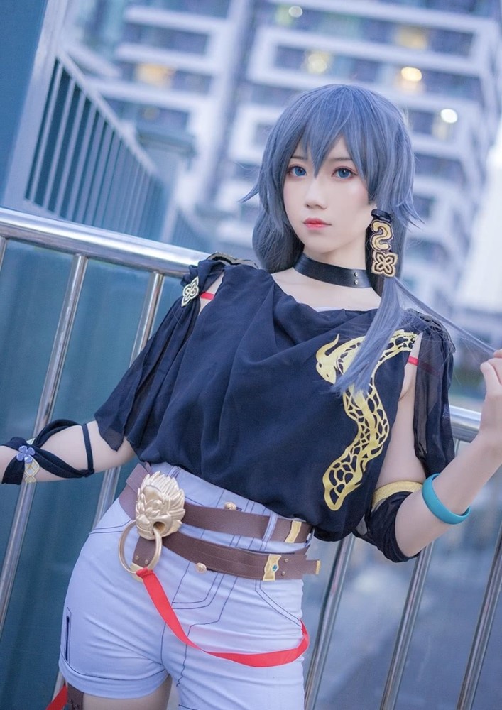 cosplay:《崩坏3》符华@脸脸酱种蘑菇