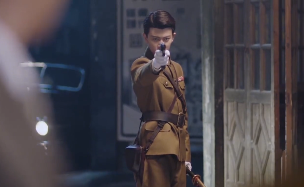 秋蝉:叶冲为保护何樱,酒会当众求婚纯子,何樱痛哭持枪怒抢亲