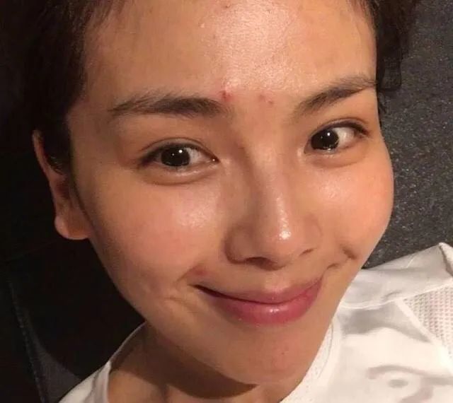 女明星素颜谁最美?刘涛不惧长痘,她38岁依旧青春