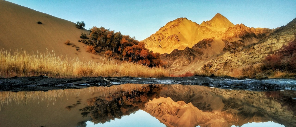 陪着母亲游阿克塞陪伴是最长情的告白