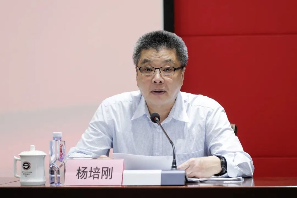 当好运动队的指挥员申城各训练单位负责人勤练内功