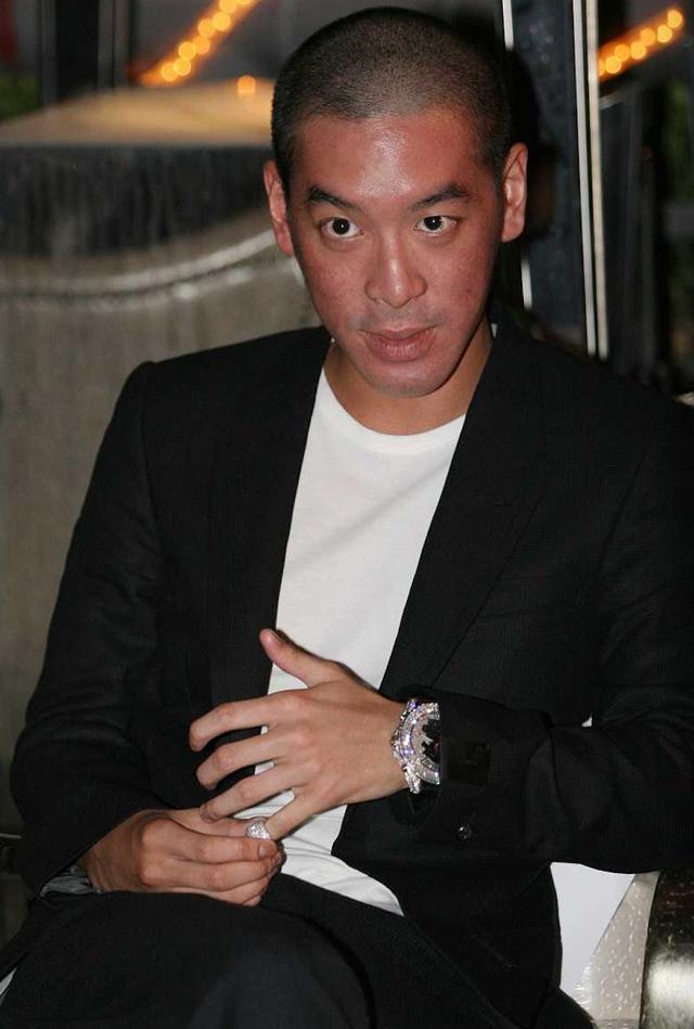 34岁麦浚龙分手阿娇11年拒回应对方闪离,曾倾尽所有仍不及陈冠希