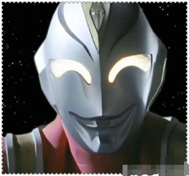 奥特曼微笑起来竟然这么猥琐网友迪迦滑稽表情包来了