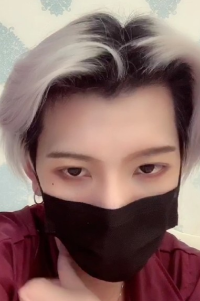 七鹤大人为耍帅故意染紫发,看到最后效果那一刻,止不住的心动啊