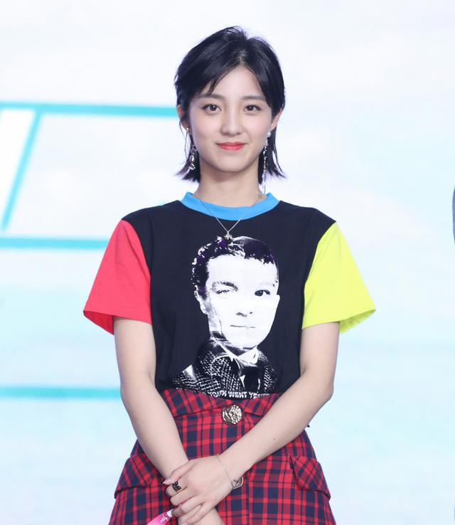 一个因名字让网友误会的女演员-万鹏