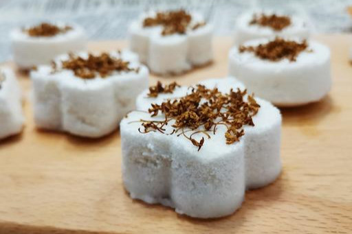 香甜桂花松糕 松软细腻 桂花清香沁人心脾 没想到做法这么简单 腾讯新闻