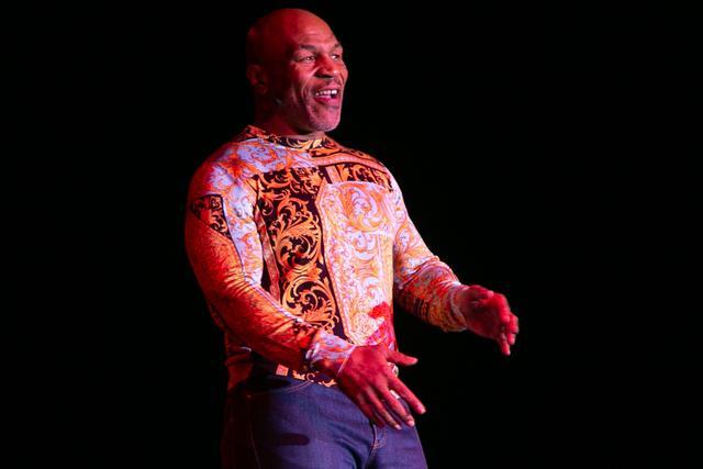 福尔曼改口了:泰森身体逆生长,能打破重量级拳击夺冠最高龄纪录