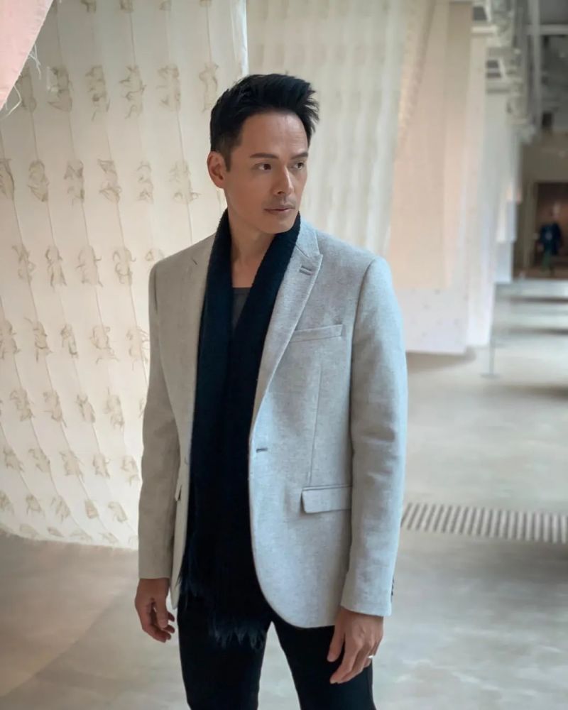 扬言要生6个!43岁tvb富二代男主持与太太结婚一年,宣布做爸爸