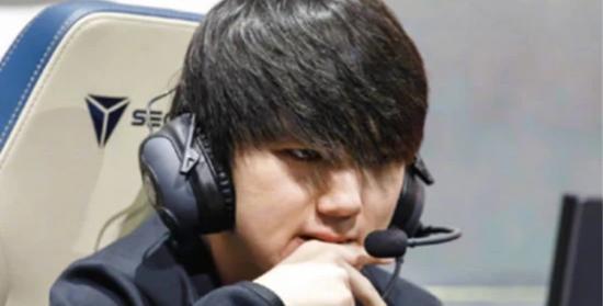 csgo比分网极电竞｜英雄联盟阿P和Caps又互换双C位了，Uzi快跑，Pzi来了！