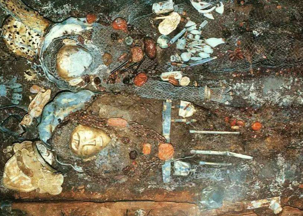 辽国公主墓中发现一样东西,造型非常精致,但用途却令人难以接受_腾讯