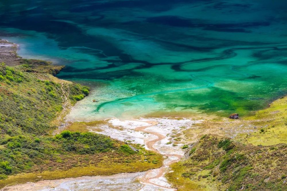 这个被上帝偏爱的地方,藏着世间最美的颜色