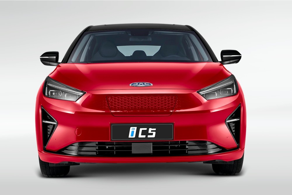 欲树15万元紧凑纯电轿车新标杆江淮ic5补贴后售1499万起