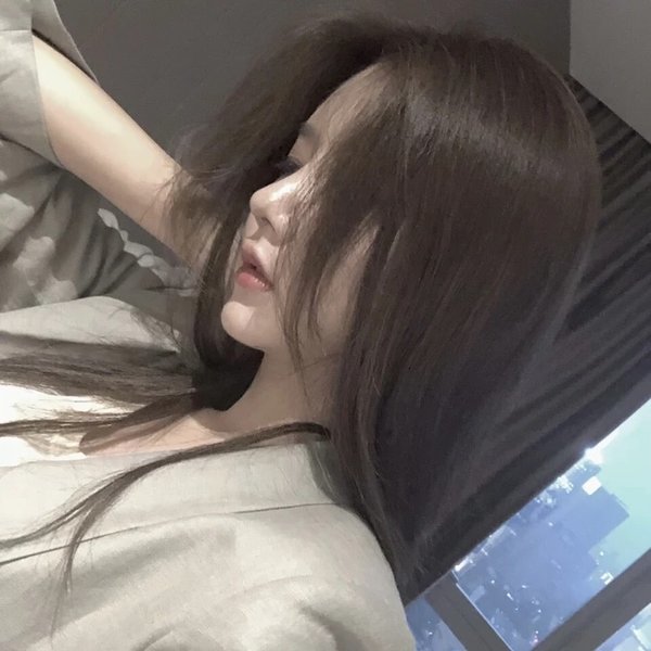 大多数女生因为发量比较多,所以在洗头的时候头发就会受损,如果不把