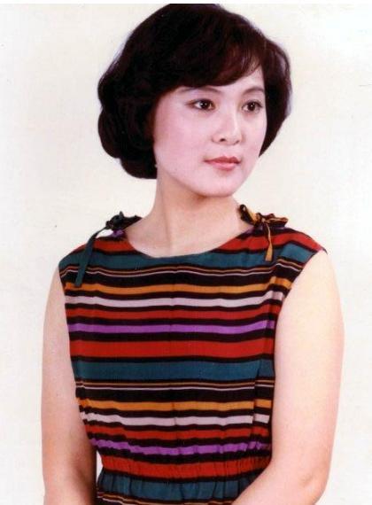 被逼离婚流落街头郭凯敏前妻张芝华的报复手段真解恨