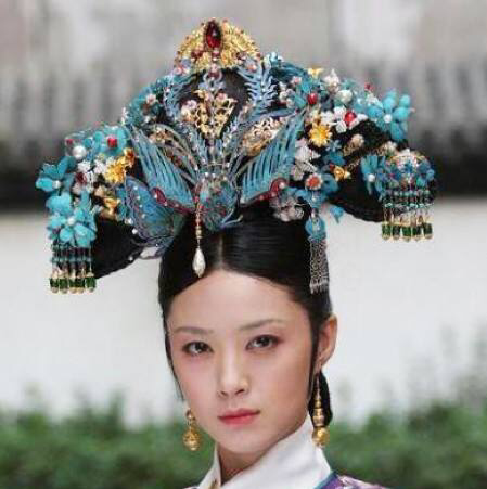 《甄嬛传》华妃娘娘的头饰竟然价值百万……_腾讯新闻
