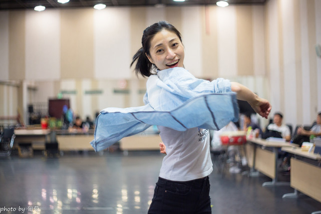 一线丨国家话剧院演员李楠39岁卵巢癌病逝男友代写三千字遗言催人泪下