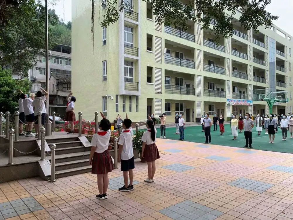 凤山小学罗源县教师进修校附属小学罗源县教师进修校第二附属小学据