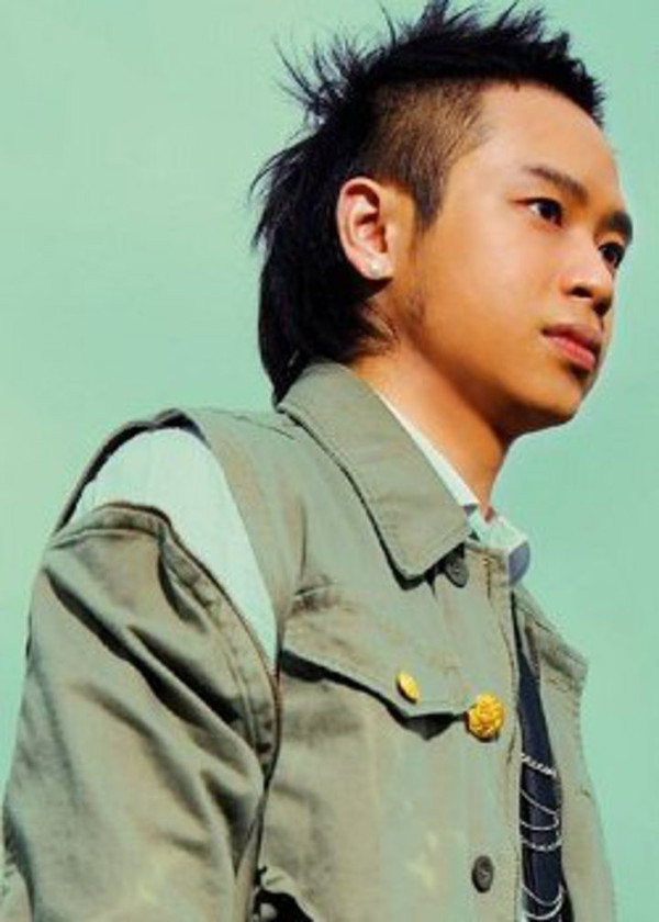 女友同桌吃饭紧张到险些尿裤子,怕出意外餐厅选在警局旁|皮皮|宋健彰