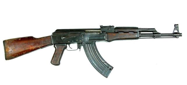 难得一见的朝鲜58式步枪,机匣刻五角星,枪托磨损严重,售价超ar-15