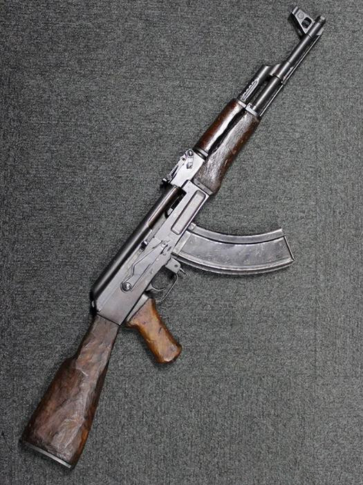 难得一见的朝鲜58式步枪,机匣刻五角星,枪托磨损严重,售价超ar-15