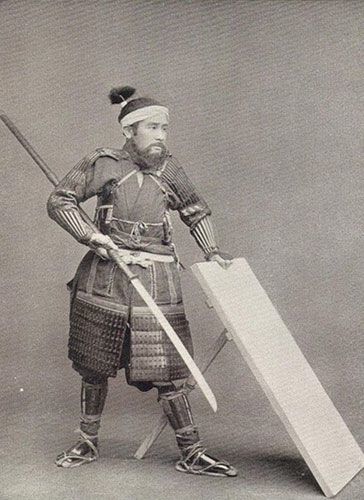 一百年前的日本武士有多高?