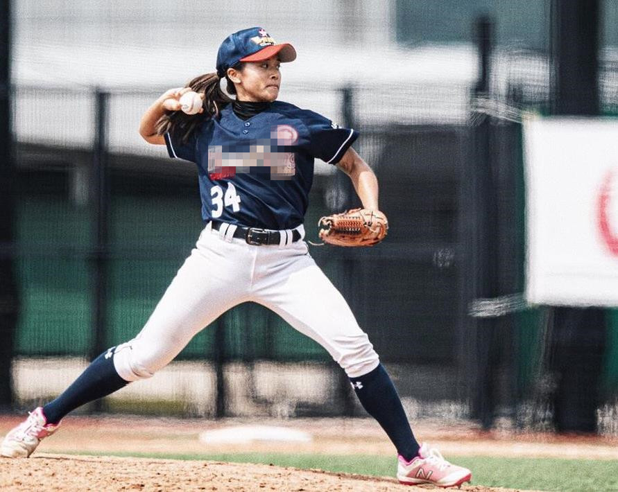 洗米华|洗米华24岁儿子与女友隔空秀恩爱，女方比他大1岁，且身材更健硕