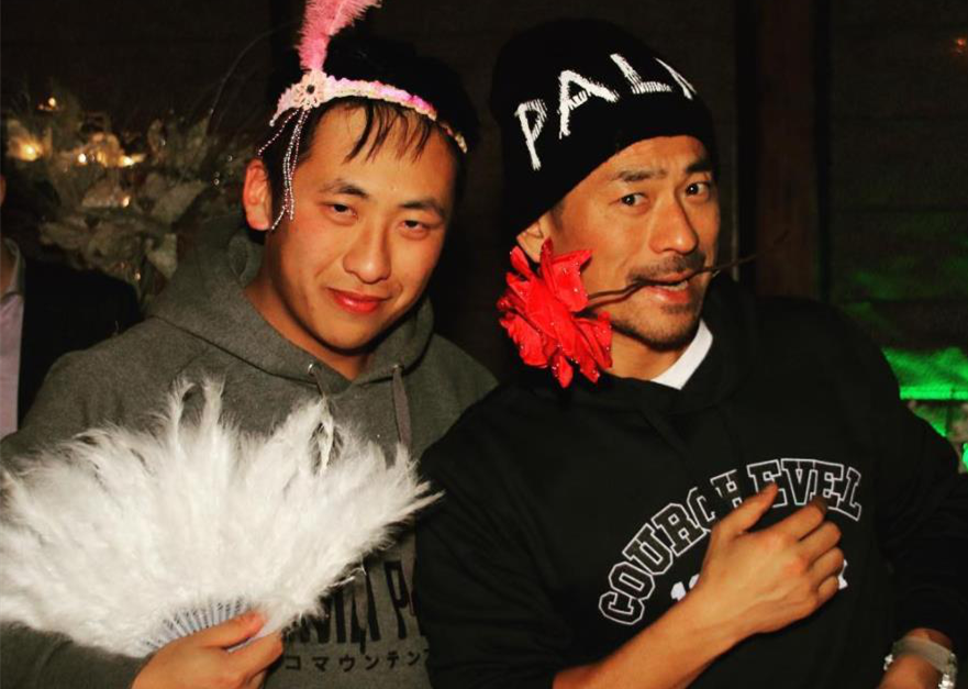 洗米华|洗米华24岁儿子与女友隔空秀恩爱，女方比他大1岁，且身材更健硕