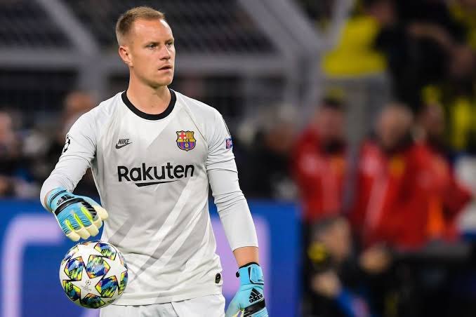 回击巴萨 巴黎双倍年薪挖特狮1 2亿求购尤文巨星 腾讯新闻