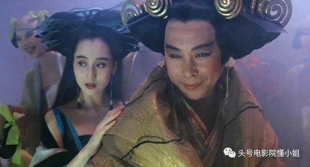 对比一下1987版的"姥姥"刘兆铭,2011版的"姥姥"惠英红.