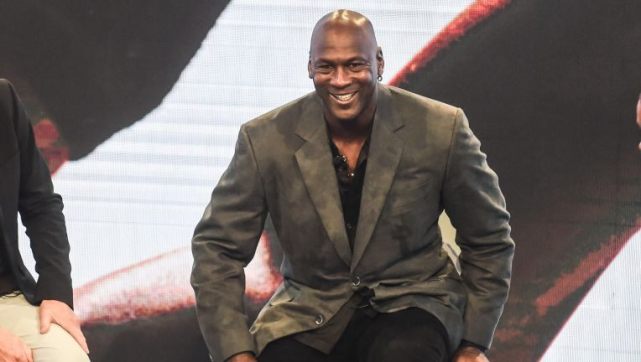 乔丹效应成美国体育界神话 揭秘飞人如何