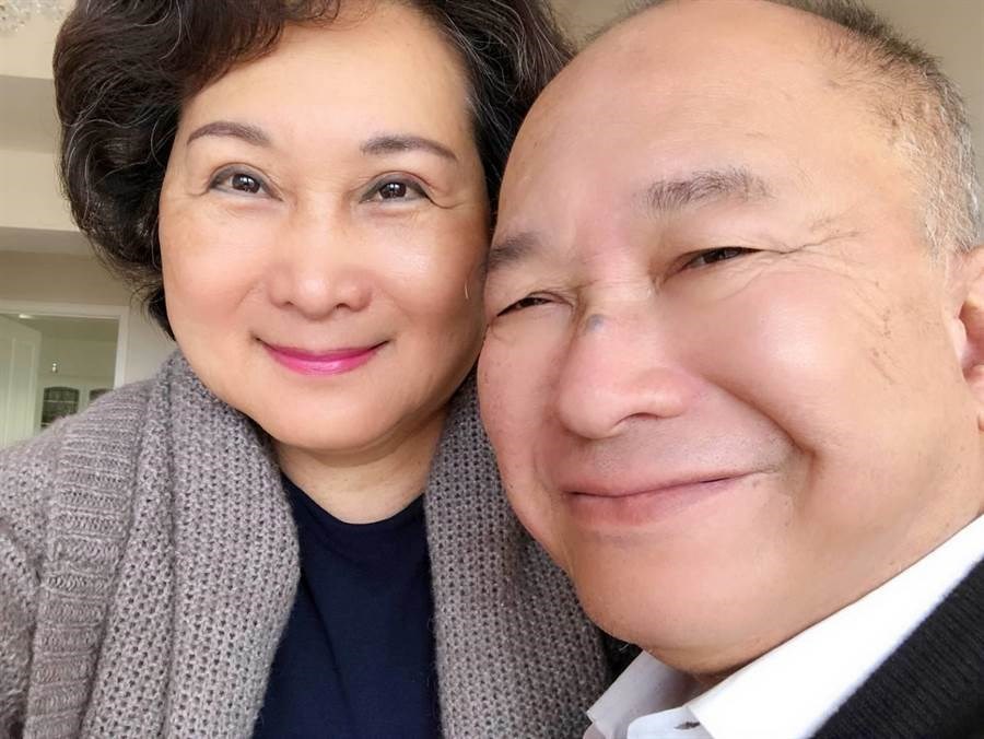 吴宇森疼爱妻天天煲汤 闭关改写新版《喋血双雄》