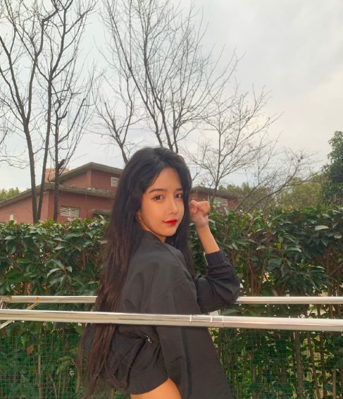 看了abbily的新旧照对比后粉丝直呼你还记得你曾经的样子吗