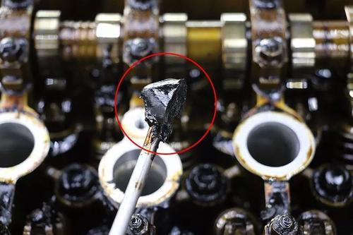 油泥是什么？它的危害比积碳更严重