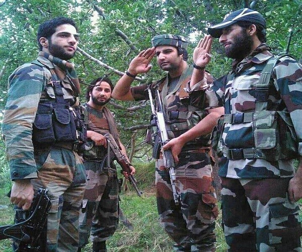 为叛军司令遇刺复仇!大批武装分子下山袭击,印度下令红色警戒