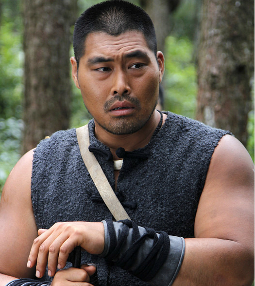 网友称"手撕哥",出生科班却被认为是草根,如今被抗日神剧阻碍到无戏可