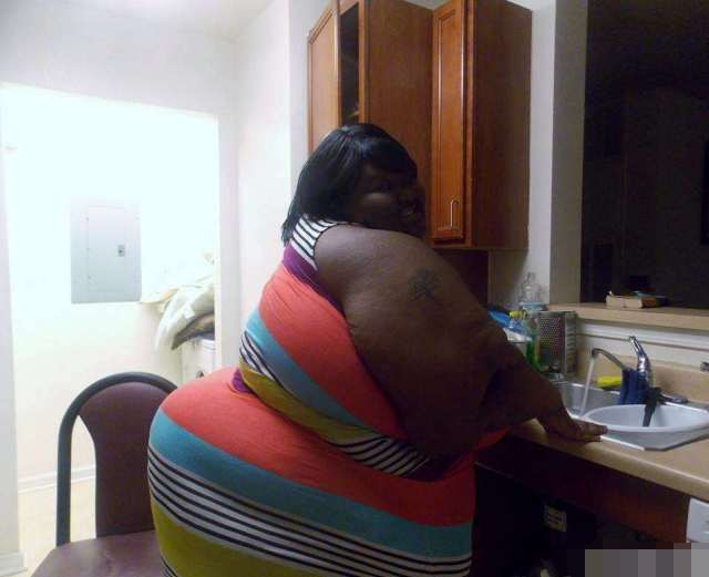 美国最胖女人重1450斤图片
