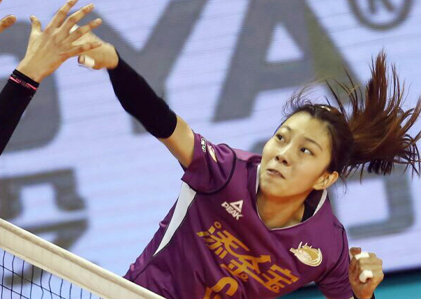 曾遭陈友泉弃用,一绝技丰富天津女排战术