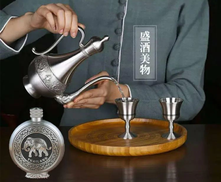 素有"盛水水清甜道,盛酒酒甘醇,储茶色不变,插花花长久"之美誉.