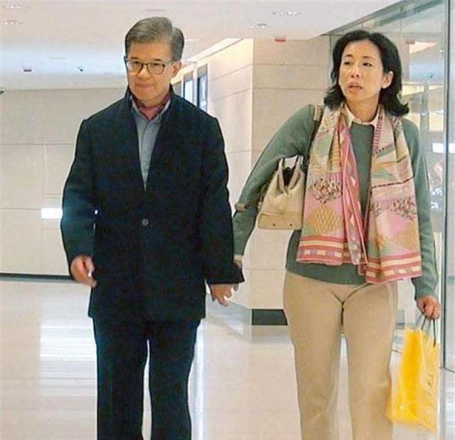 20岁嫁入豪门,离婚之后再嫁豪门,传奇港姐朱玲玲|豪门|朱玲玲|罗康瑞