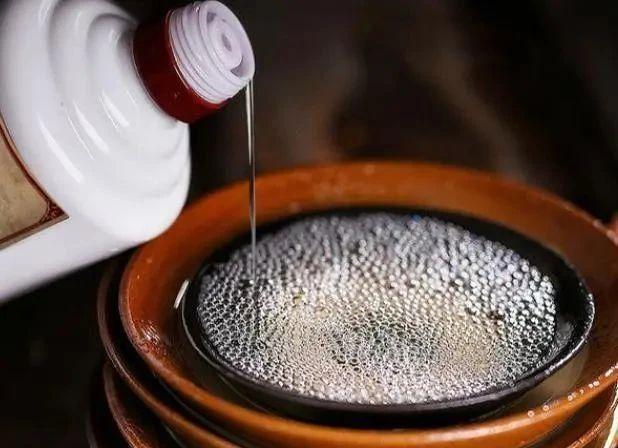 坚持喝白酒对身体真的会有好处吗?真相被扒开,30年老酒鬼都不敢信