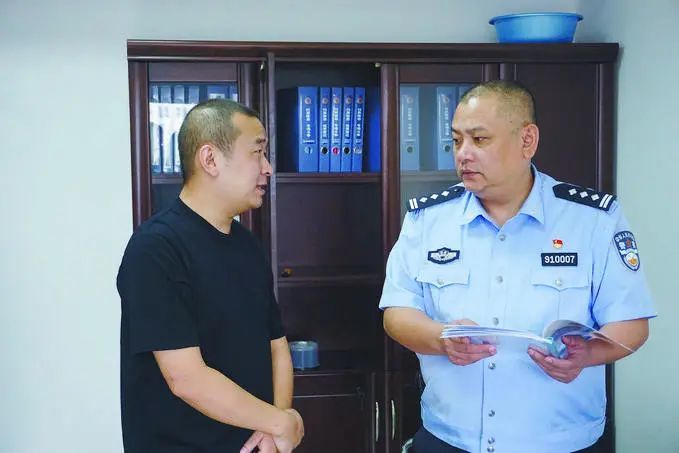 【致敬·缅怀·奋进】"时代楷模"杨春:扫黑英雄 用生命铸就忠诚_腾讯