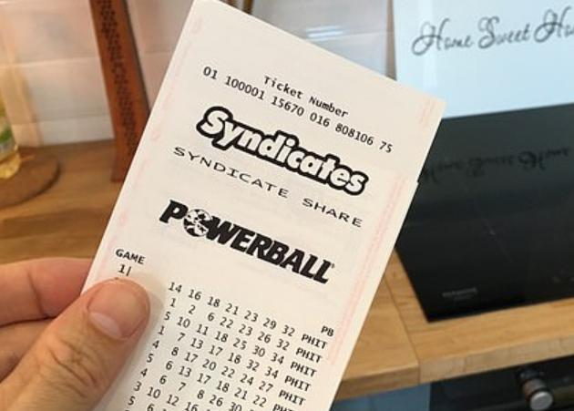 美国密歇根州|大妈中终身大奖每年可领17万，她却选择一次领取270万