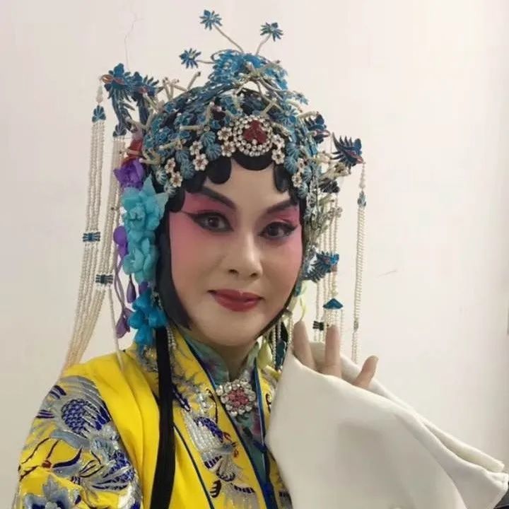 李斌本次演出由国家一级演员李斌,金玉芳,田辉及优秀演员徐廑,张晓明