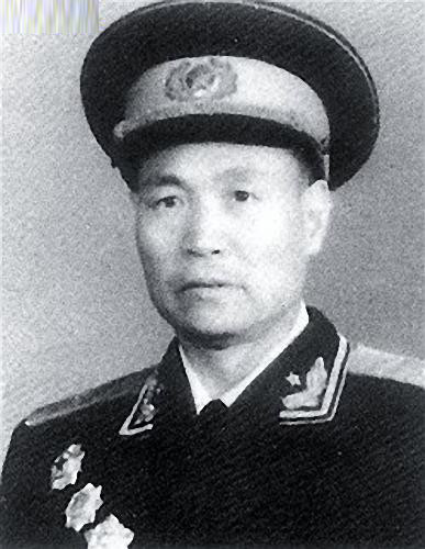 1野2兵团有12个师,师长都是谁?后来都授了啥军衔?