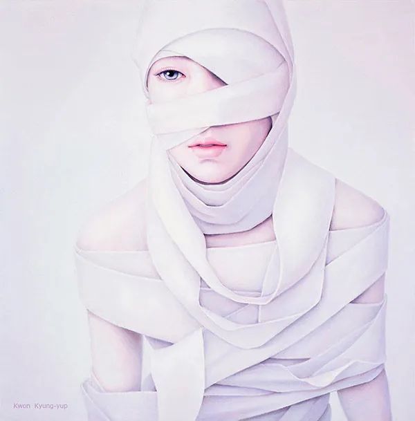 打满绷带画作中满身伤痕的女孩仿佛让我们看到受伤的自己