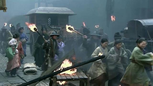 陶渊明|“白头搔更短”中的“短”是何意？许多人都理解错了