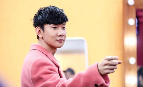 2020林俊杰周杰伦排名_周杰伦林俊杰为好友庆生,捧场萧敬腾日料店,生意爆