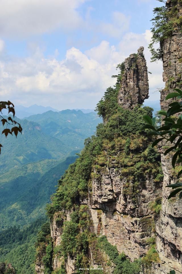广西养在深闺的莲花山 堪比张家界刀削斧劈般的奇峰峻岭