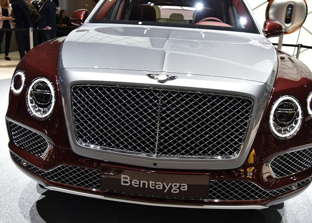 首款宾利的新能源车30tv6加插电混动2197万添越phev