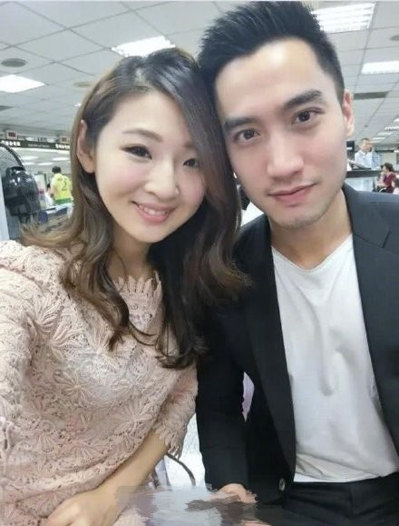 彻底撕破脸,赖弘国取关阿娇删除离婚长文,点赞绯闻女友美照